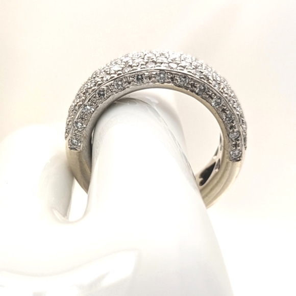 Gorgeous 18K White Gold 5 Row Diamond Band - Picture 3 of 6